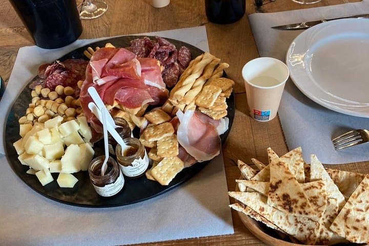 Cooking Class with Wine Tasting in Assisi center