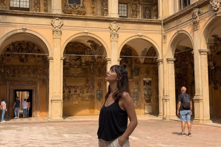 Bologna Self-Guided Detective Murder Mystery Game