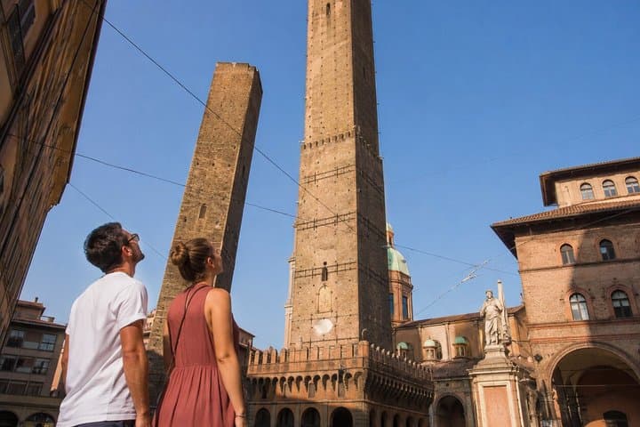 Bologna Self-Guided Detective Murder Mystery Game