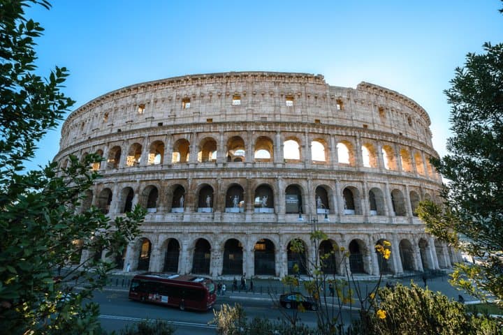 Rome: Colosseum, Roman Forum, and Palatine Hill 3-Hour Tour