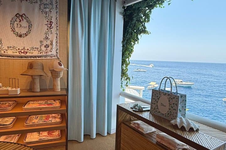 Private 7-Hour Boat Tour of Capri from Naples