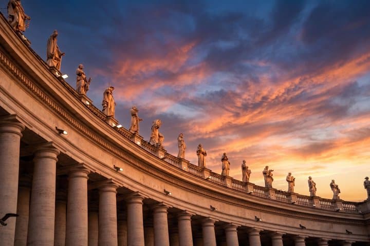 Rome Night Golf Cart Tour with Vatican City and Trastevere