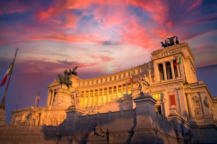 Rome Night Golf Cart Tour with Vatican City and Trastevere