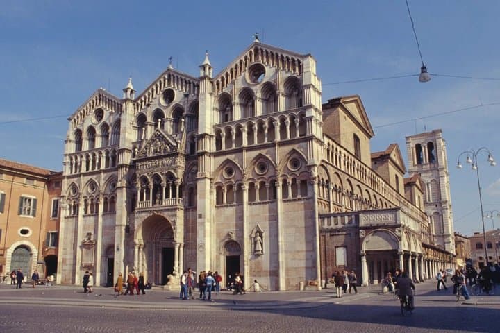 Ferrara Self-Guided Walking Tour Renaissance City, Audio and Quiz