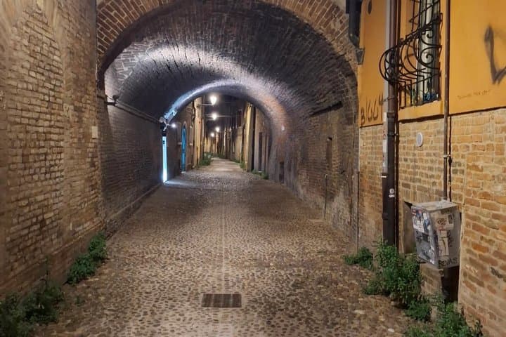 Ferrara Self-Guided Walking Tour Renaissance City, Audio and Quiz