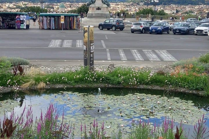 Golf Cart Grand Tour in Florence including Oltrarno and Piazzale