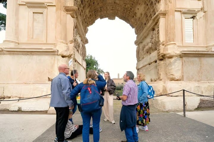 Rome: Colosseum, Roman Forum & Palatine Small-Group Guided Tour