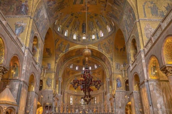 Venice in A Day: St Mark's Basilica, Doge's Palace & Gondola Ride