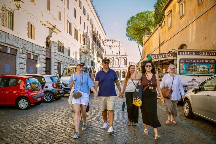 Guided Group Tour of Colosseum, Palatine Hill and Roman Forum