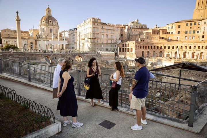 Guided Group Tour of Colosseum, Palatine Hill and Roman Forum