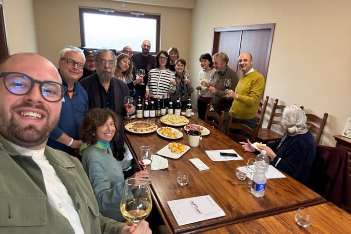 Personalized Abruzzo Travel Planning with a Local Expert