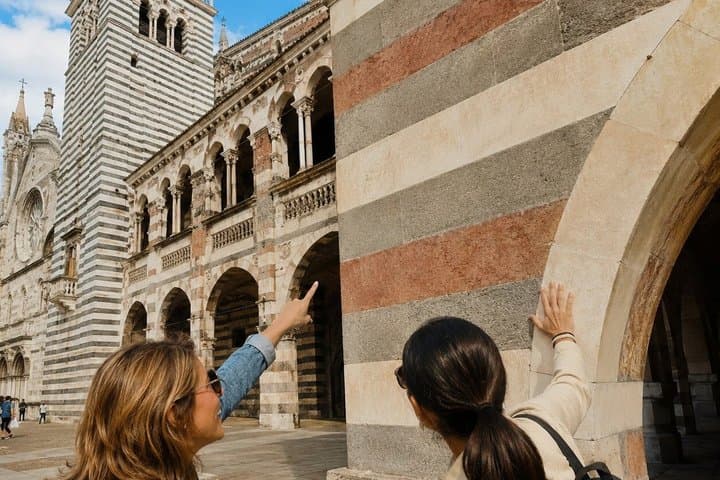 Como Self-Guided Detective Murder Mystery Game