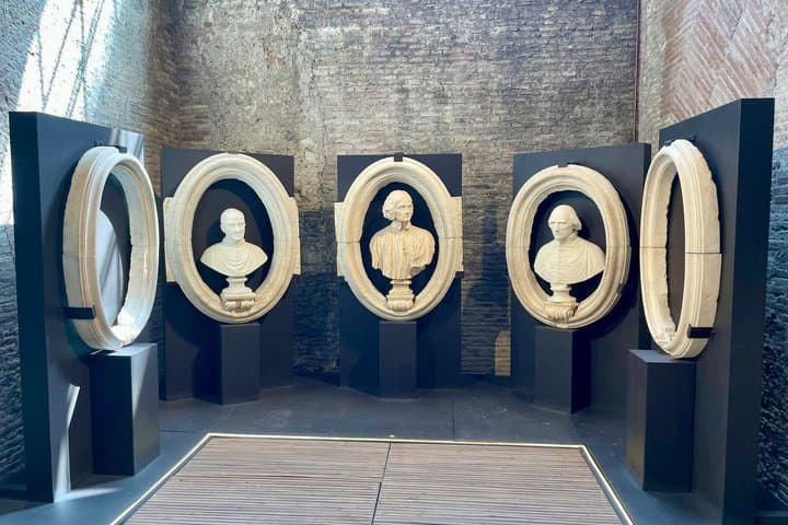 Pantheon : Hidden Spaces of Neptune Basilica