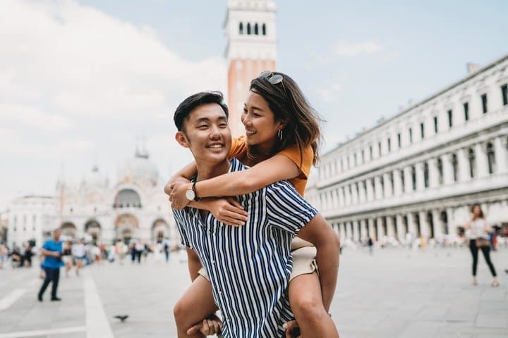 Gondola Ride and San Marco Private Photoshoot in Venice