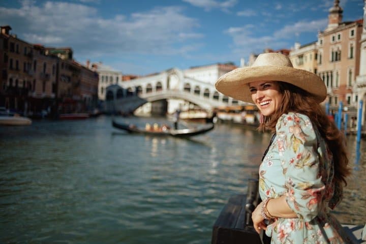 Gondola Ride and San Marco Private Photoshoot in Venice