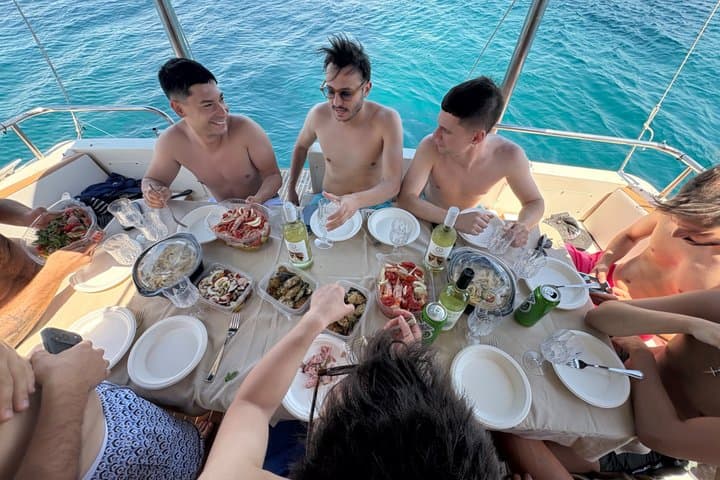 Yacht Tour in the Gulf of Cagliari with Aperitif