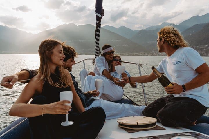 Lake Como SMALL GROUP Boat Tour Aperitivo & Prosecco Included