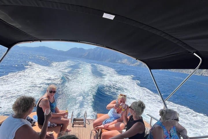 Private Boat Tour from Salerno to Amalfi for DP Cruisers