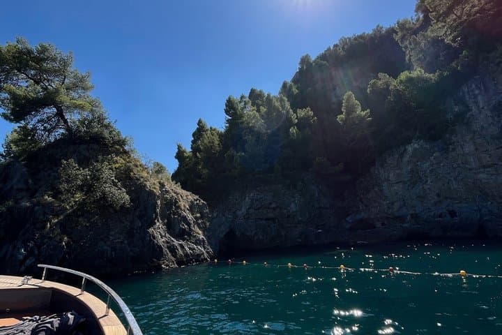 Private Boat Tour from Salerno to Amalfi for DP Cruisers