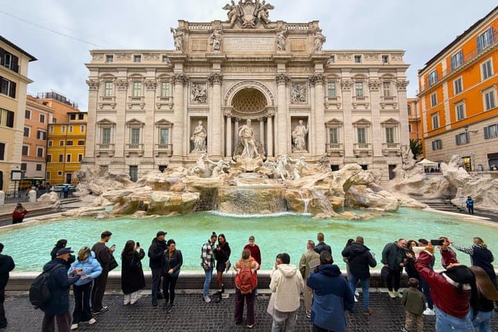 Trevi Fountain Ticket + City Walking Tour