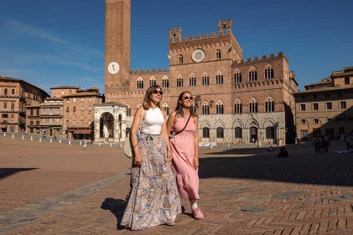 San Gimignano, Siena, Monteriggioni: Fully Escorted Tour, Lunch & Wine Tasting