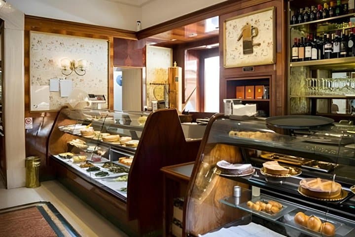 Historical Coffee and Gelato Stores Tour Rome City Center