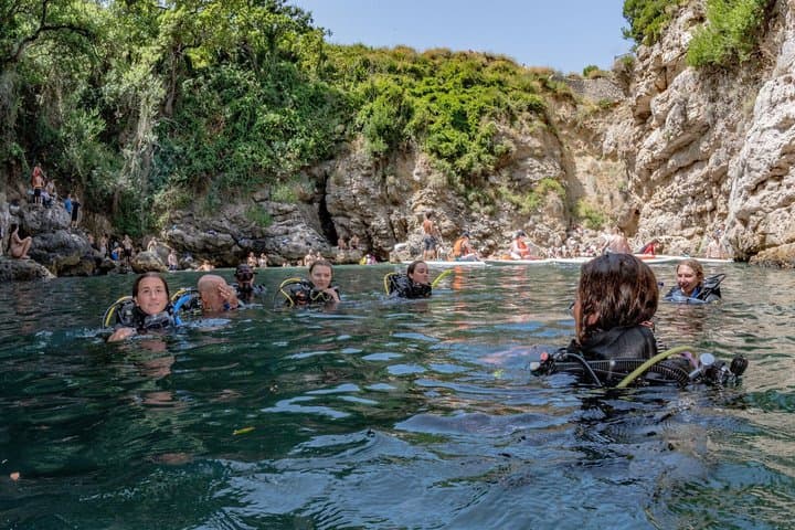 Discover Sorrento Underwater: 3 - Hour PADI Afternoon Try Dive