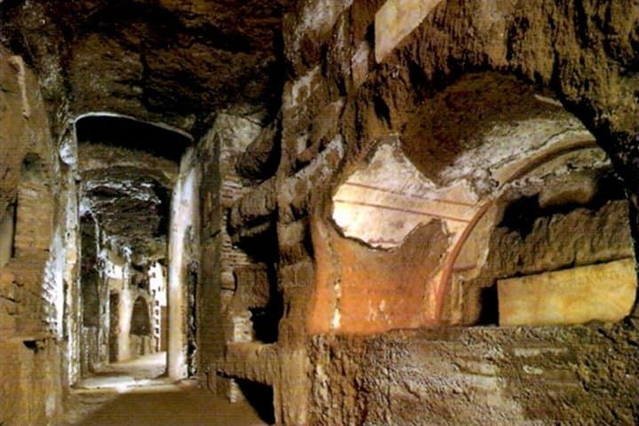 Underground Rome San Callisto Catacombs Guided Tour Experience