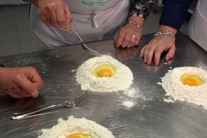 Cooking Genoese Pesto and gnocchi in the English Villa in Genoa