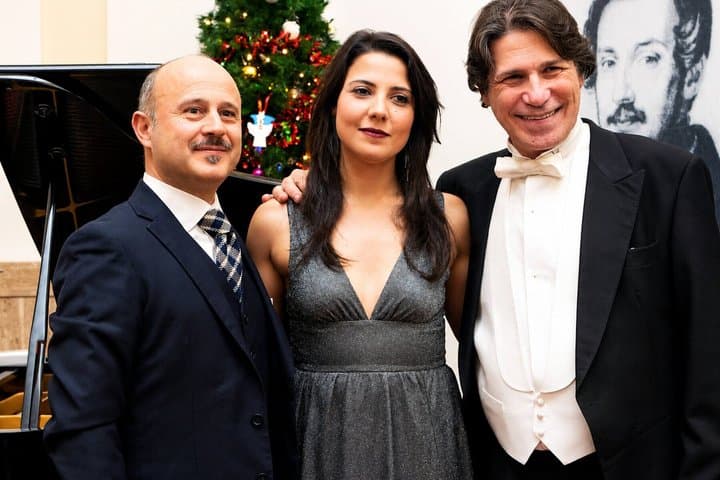 Rome: Christmas Opera Concert & Traditional Italian Aperitivo