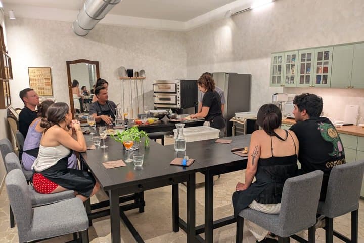 Pizza & Gelato: Family Cooking Class in Florence, Small Group