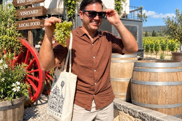 Ultimate Tuscany Wine Tour: 3 Wineries & lots of Tastings