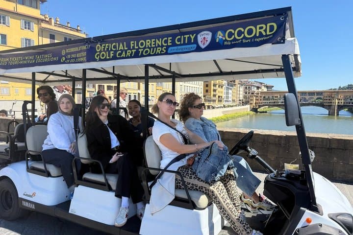 Golf Cart Grand Tour in Florence including Oltrarno and Piazzale