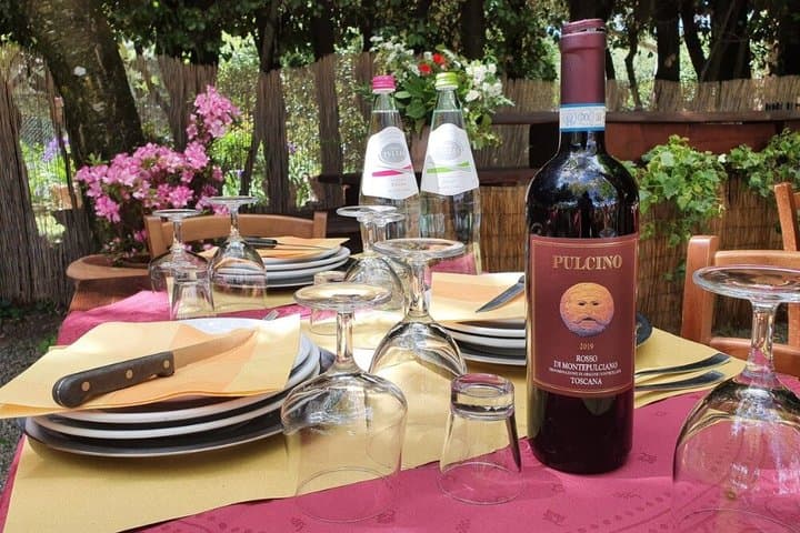 Rome: Tuscany Day Trip with Vineyard Lunch and Wine Tasting