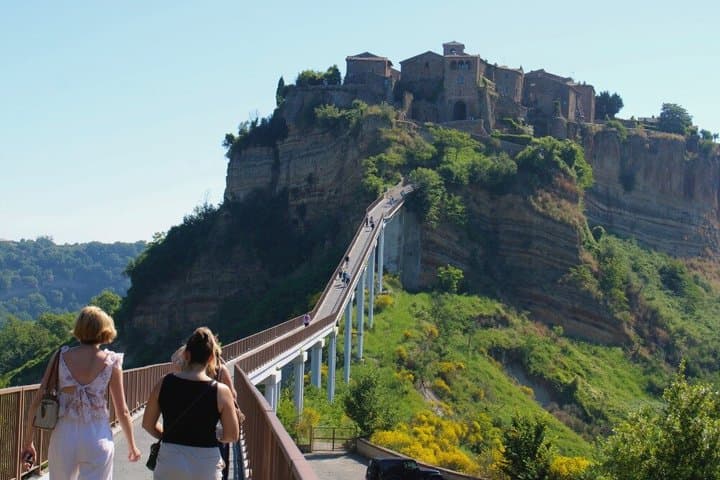 Rome: Tuscany Day Trip with Vineyard Lunch and Wine Tasting