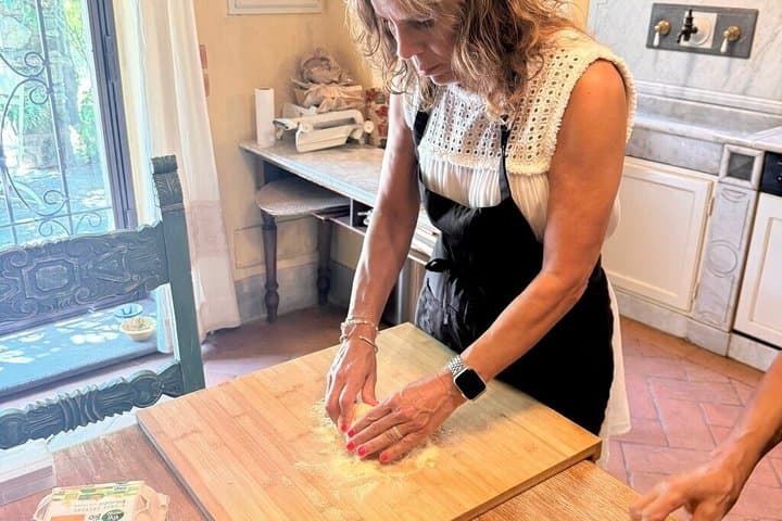 PRIVATE Tuscan Cooking Class & Wine in Maria’s Countryside Home