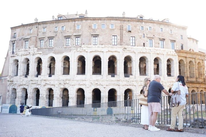 Lip smacking Rome Food Tour Experience in a Golf cart