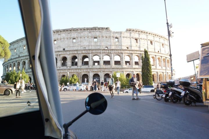 Lip smacking Rome Food Tour Experience in a Golf cart