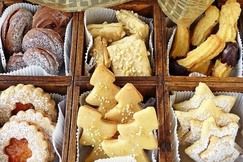 Bolzano Street Food Tour & Christmas Market Small-Group