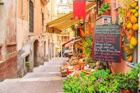 Enjoy a full immersion guided tour of Taormina