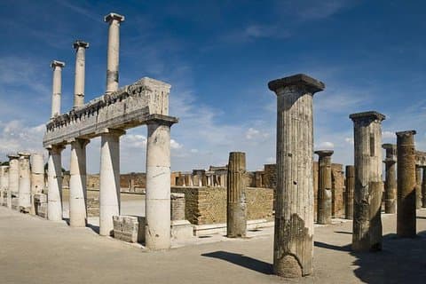 Pompeii ruins