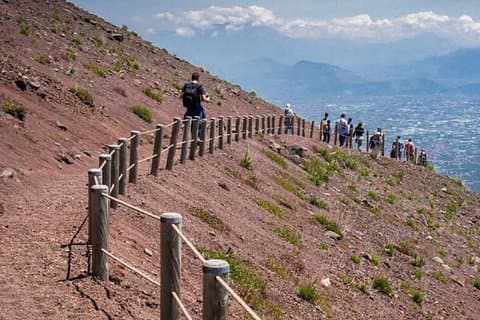 The walking Vesuvius