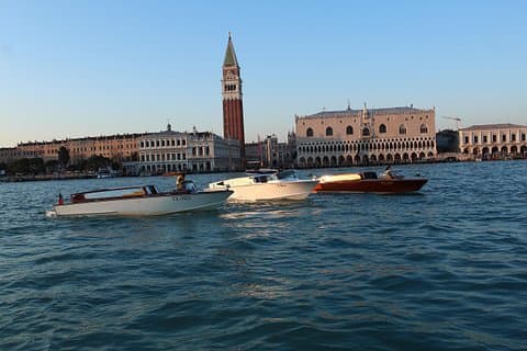 Shared transfer in Venice