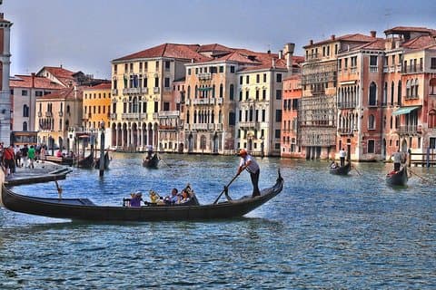 Private Gondola Serenade with Music