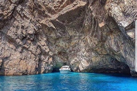 Capri Small-Group Boat Day Tour from Sorrento
