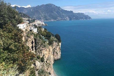 Naples to/from Positano Private Transfer & Optional Pompeii Stop