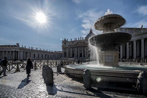 Rome: St Peter's Basilica and Papal Tombs Audio Guide App