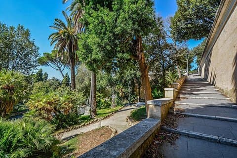 Sad Souls of Villa Borghese: Self-Guided Mystery Walk in Rome