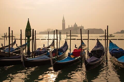 The Magic of Venice in one Day! High speed train from Rome