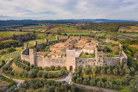 Medieval Tour in Monteriggioni and Val d'Orcia from Florence